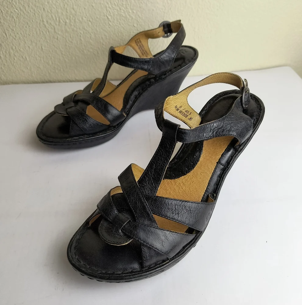 Born 9/40.5 Black and Brown Leather Wedge Sandals  Buckle Closure